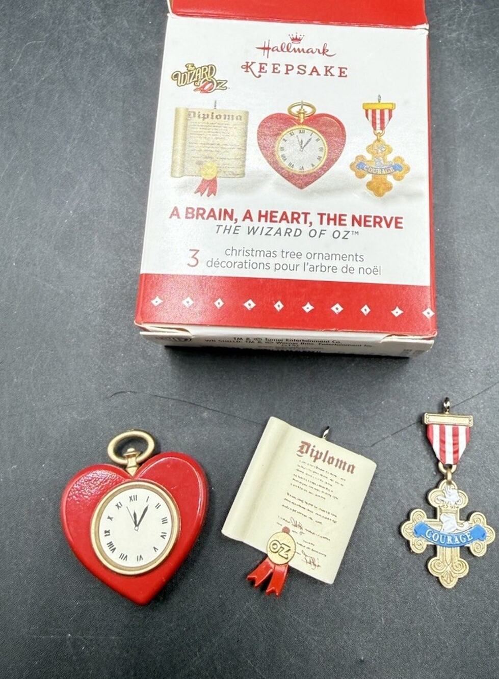 Hallmark Wizard of Oz A Brain A Heart The Nerve Ornament Set 3pc EUC In Box -48D